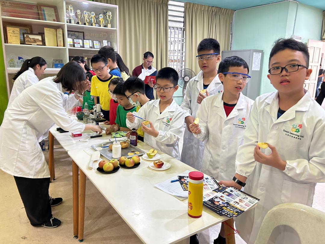 时中分校科学展:动手实验